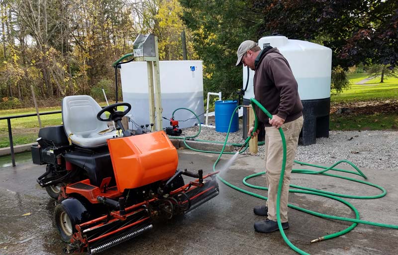 A low-cost wash pad solution Golf course wash pad