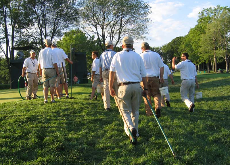 Up to Speed: Should volunteers at golf’s majors get a paycheck? Golf volunteer pay